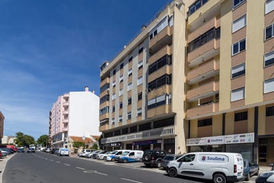 /international/pt/r-mocambique-127-soblj-sacavem-e-prior-velho-lisbon-310105100622/