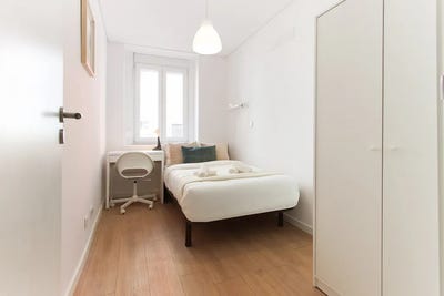 /international/pt/rua-actor-joao-rosa-lisbon-lisbon-310096790824/