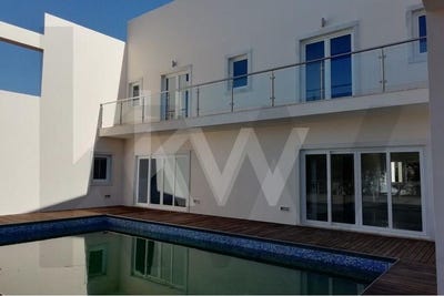 /international/pt/queluz-e-belas-lisbon-310104981101/