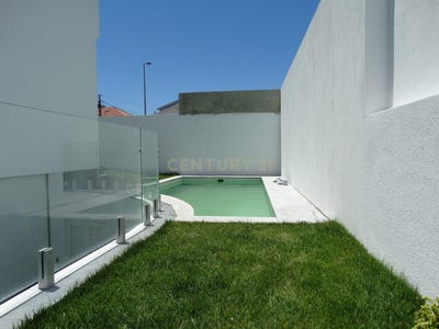 /international/pt/sao-domingos-de-rana-lisbon-310100289650/