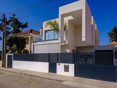 /international/pt/almada-cova-da-piedade-pragal-e-cacilhas-setubal-municipality-310101188440/
