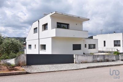 /international/pt/penela-santa-eufemia-coimbra-310101188485/?lang=es