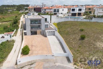 /international/pt/nazare-leiria-310099916340/
