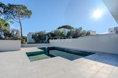 /international/pt/oeiras-lisbon-310105336521/