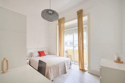/international/pt/rua-carvalho-araujo-lisbon-lisbon-310093860850/