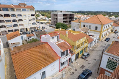 /international/pt/rua-almeida-garrett-pera-portugal-alcantarilha-faro-310108001577/