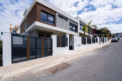 /international/pt/rua-rio-sousa-carcavelos-lisbon-310096773211/
