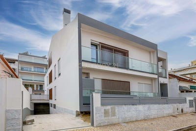 /international/pt/rua-de-almada-costa-da-caparica-portugal-costa-da-caparica-setubal-municipality-310108785373/