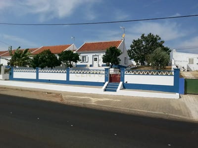 /international/pt/outeiro-do-lobo-santiago-do-cacem-portugal-abela-setubal-municipality-310108403200/