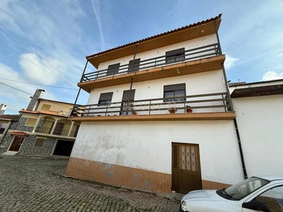/international/pt/algoso-braganca-310098444046/