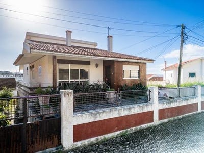 /international/pt/nazare-leiria-310106197507/
