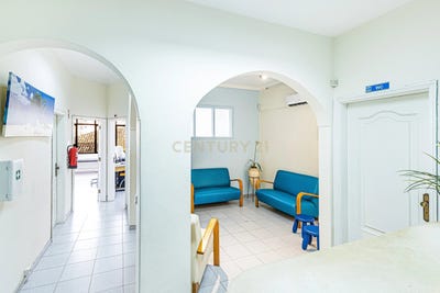 /international/pt/rua-direita-portimao-faro-310105419885/