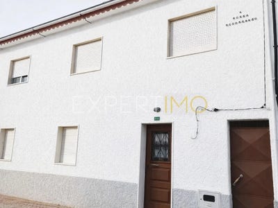 /international/pt/coimbra-lisbon-310107675902/