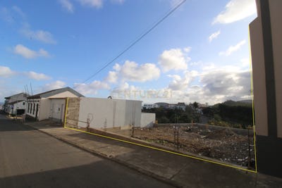 /international/pt/rua-da-igreja-23-santa-barbara-portugal-ilha-de-sao-miguel-azores-310108591943/
