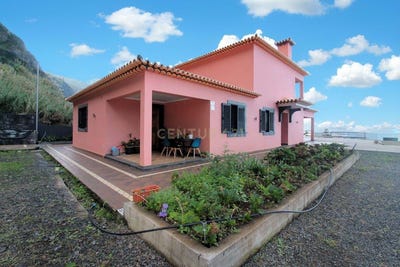 /international/pt/faja-da-areia-ilha-da-madeira-madeira-310103457262/