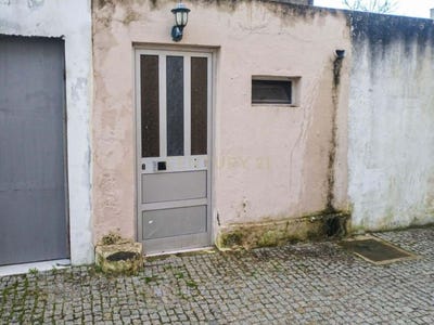 /international/pt/rua-particular-francisco-pinto-da-silva-7-palhais-portugal-palhais-e-coina-setubal-municipality-310105909521/