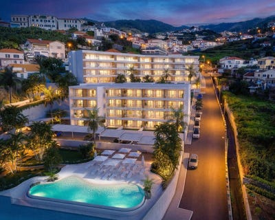 /international/pt/rua-dr-francisco-sa-carneiro-ilha-da-madeira-madeira-310106393972/
