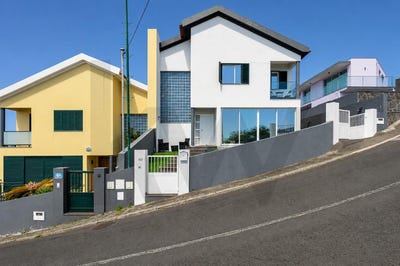 /international/pt/santa-cruz-madeira-310108291442/