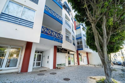 /international/pt/rua-helena-felix-14-3º-dto-charneca-de-caparica-e-sobreda-setubal-municipality-310108420456/