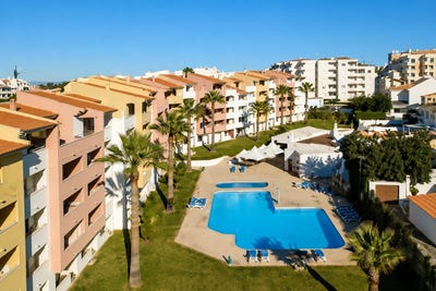 /international/pt/rua-do-estadio-albufeira-faro-310109124631/