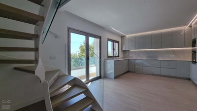 /international/pt/costa-da-caparica-setubal-municipality-310108406935/