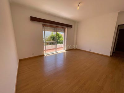 /international/pt/sao-domingos-de-rana-lisbon-310100823179/
