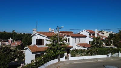 /international/pt/rua-aquilino-ribeiro-4-2970-861-quintinha-portugal-sesimbra-castelo-setubal-municipality-310108559539/