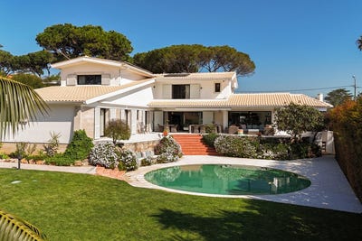 /international/pt/cascais-e-estoril-lisbon-310108597218/