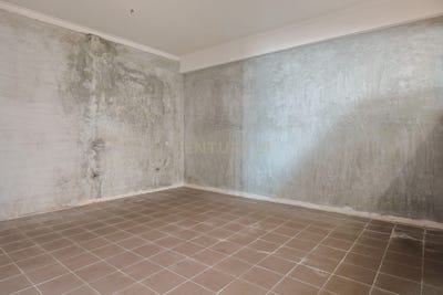/international/pt/rua-ary-santos-12-loja-10-laranjeiro-e-feijo-setubal-municipality-310107703609/