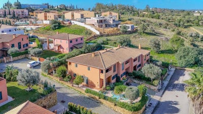 /international/pt/rua-aldeia-da-colina-algoz-portugal-algoz-faro-310105891942/