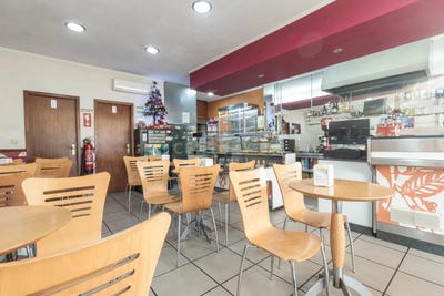 /international/pt/rua-cidres-890-santa-cruz-do-bispo-portugal-perafita-porto-310104981034/