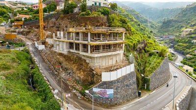 /international/pt/caminho-lombo-do-salao-ilha-da-madeira-madeira-310105100557/