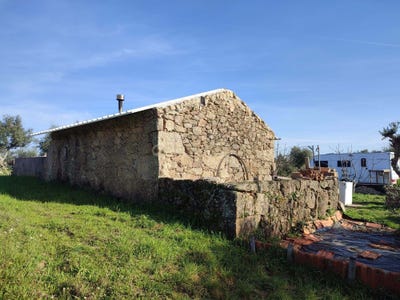 /international/pt/ribeiro-do-lago-tinalhas-castelo-branco-310105229015/