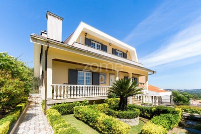 /international/pt/santa-maria-da-feira-aveiro-310108895446/