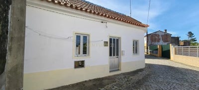 /international/pt/rua-liga-dos-amigos-de-fanhais-5-nazare-portugal-nazare-leiria-310106856688/