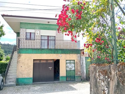 /international/pt/rua-de-gatim-n-48-burgaes-portugal-santo-tirso-braga-310108778217/?lang=th