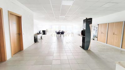 /international/pt/parque-industrial-e-comercial-o-infante-n125-odiaxere-faro-310097722487/
