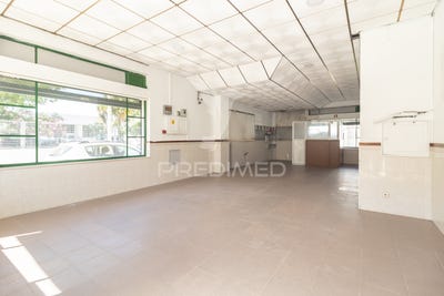/international/pt/alto-do-seixalinho-santo-andre-e-verderena-barreiro-setubal-municipality-310108619557/