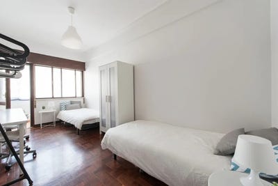 /international/pt/avenida-visconde-de-valmor-lisbon-lisbon-310093873352/