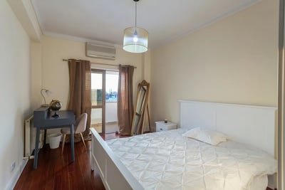 /international/pt/rua-jorge-castilho-lisbon-lisbon-310093838856/