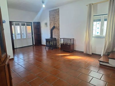 /international/pt/rua-do-tejo-bairro-1º-de-maio-tires-57-sao-domingos-de-rana-lisbon-310107561032/