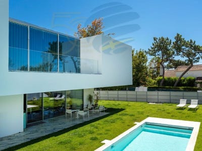 /international/pt/cascais-e-estoril-lisbon-310098416420/