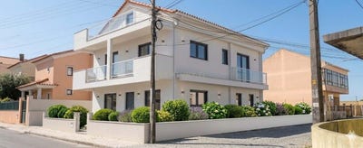 /international/pt/rua-humberto-delgado-famoes-portugal-pontinha-e-famoes-lisbon-310106404168/