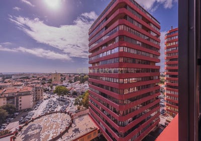 /international/pt/rua-eugenio-dos-santos-15-oeiras-portugal-oeiras-e-sao-juliao-da-barra-lisbon-310107968635/