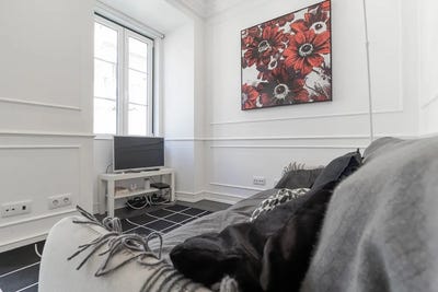 /international/pt/rua-de-sao-joao-da-mata-lisbon-lisbon-310093839225/