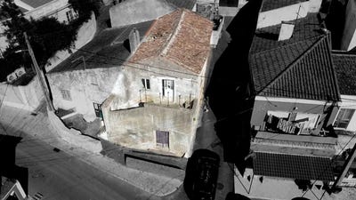 /international/pt/largo-da-madalena-bucelas-lisbon-310105234970/