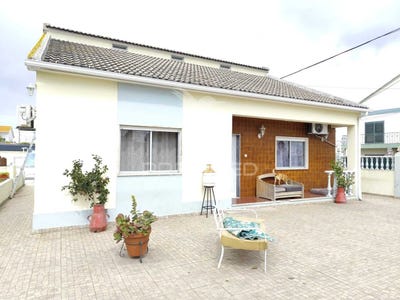 /international/pt/alhos-vedros-moita-setubal-municipality-310098286179/