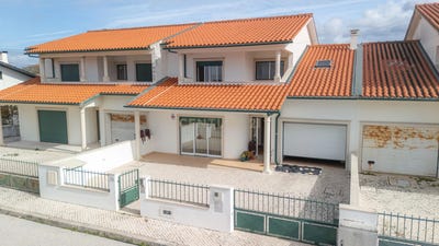 /international/pt/r-profa-georgina-macario-12-3090-portugal-lavos-coimbra-310108318929/