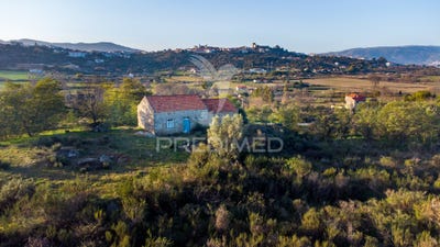 /international/pt/belmonte-e-colmeal-da-torre-belmonte-porto-120090581212/