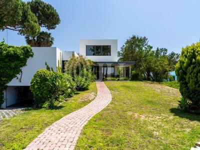 /international/pt/charneca-de-caparica-setubal-municipality-310108603007/